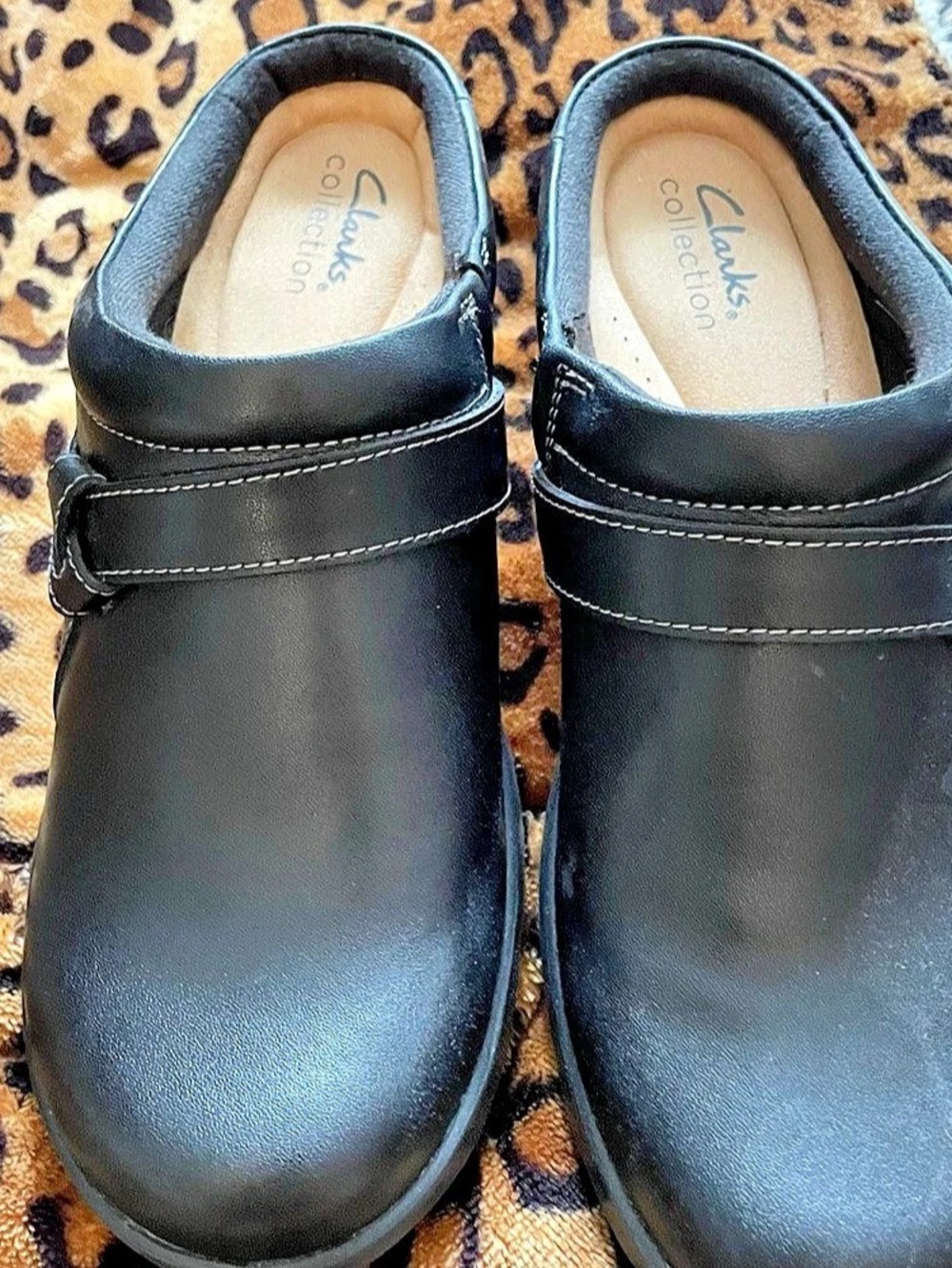 Clarks Caroline Bay Black Clogs